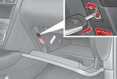 Pour assurer la sécurité de votre enfant, neutralisez impérativement l’airbag